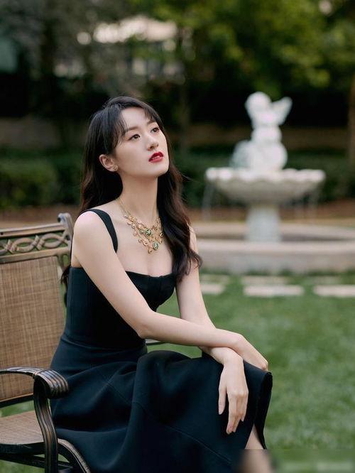 白澍袁冰妍最新爆料图片,甜蜜互动引粉丝热议